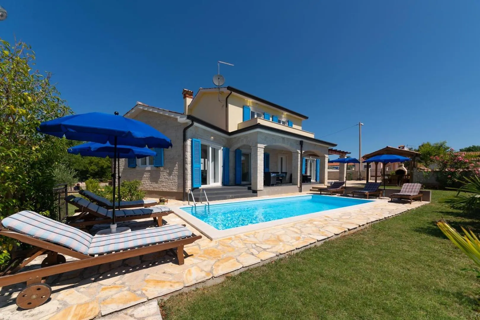 Holiday House - Monika Nova Vas